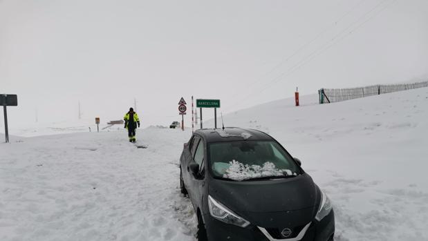 Denuncian a una familia que burló el confinamiento y acabó atrapada en la nieve