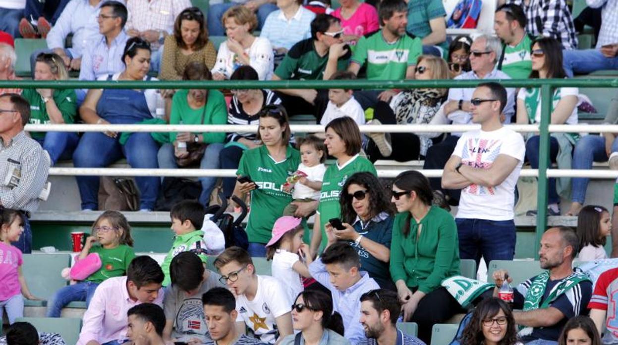 Aficionados en el estadio «Salto del Caballo» de Toledo en una imagen de archivo