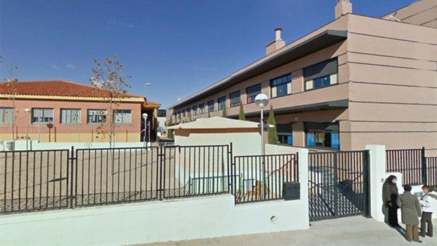 Quejas de los padres por la falta de calefacción en el colegio de Alameda de la Sagra