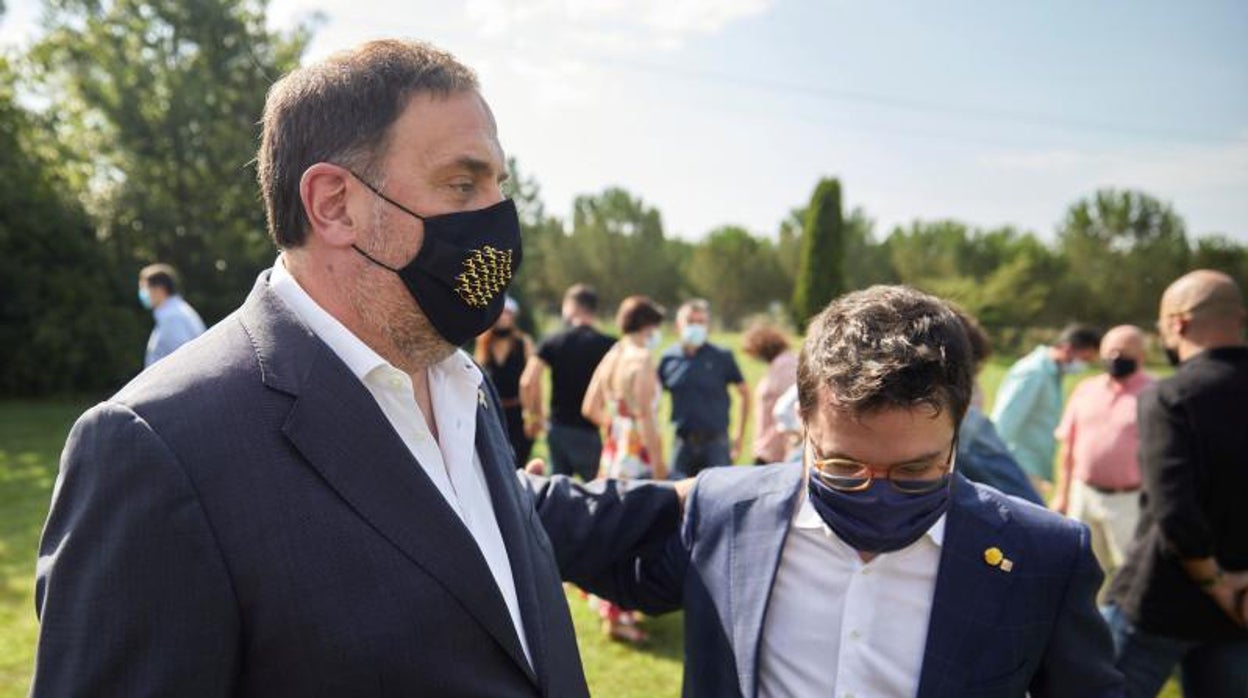 Junqueras y Aragonès en un acto en Santa Colma de Farners poco antes de abortarse su tercer grado