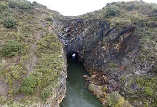 Vista en detalle del túnel del Montefurado