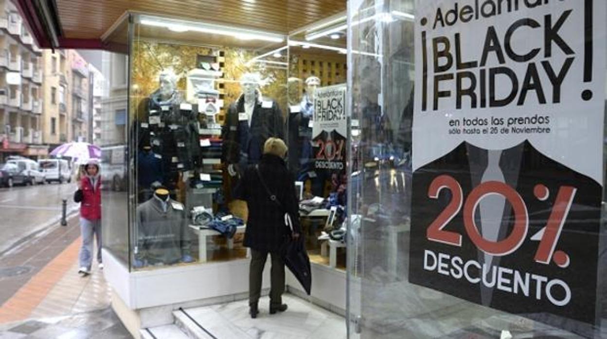 La campaña «Compra y Gana» busca reactivar el consumo en fechas navideñas y fidelizar al cliente