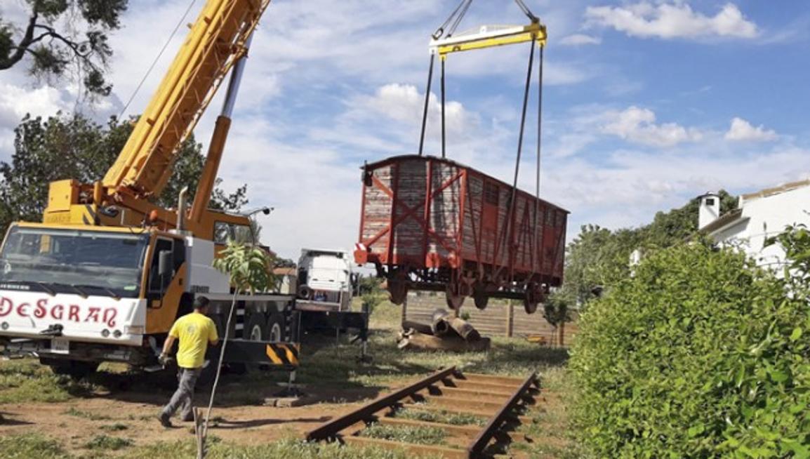 Imagen del viejo vagón de tren que quiere restaurar la asociación