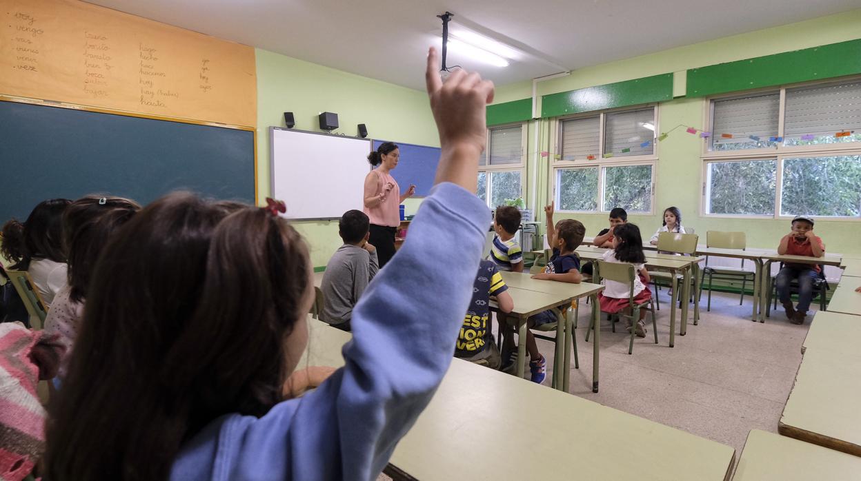 Alumnos en un colegio de Valladolid en una imagen de archivo