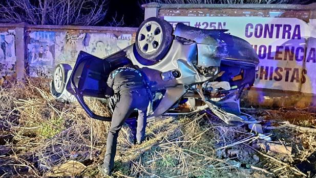 Detenido en Toledo un conductor sin carnet tras volcar su coche a gran velocidad