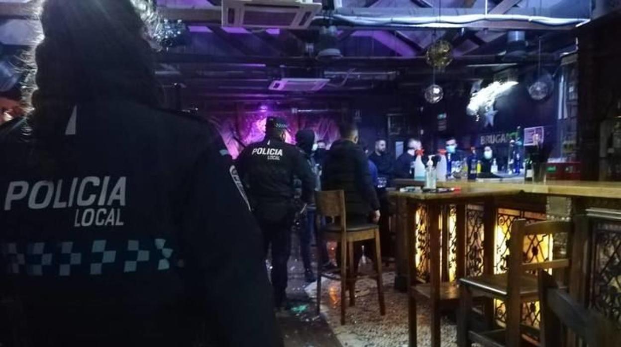 Siete sancionados en una fiesta de madrugada en una zona de ocio de Albacete