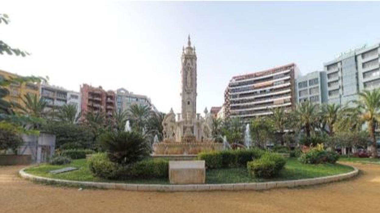 Vista general del conjunto escultórico de la Plaza de los Luceros de Alicante