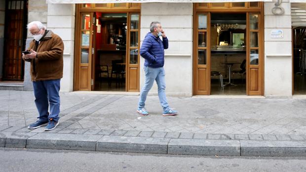 Burgos sigue a la cabeza en contagios mientras Valladolid no registra muertes por primera vez en semanas