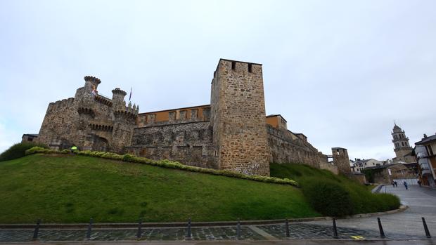 El Castillo de los Templarios de Ponferrada reabre sus puertas este martes