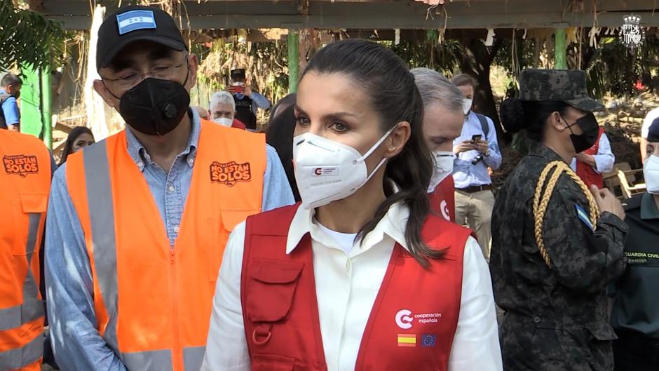 La Reina Letizia visita las zonas devastadas por los huracanes en Honduras