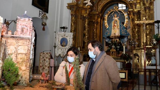 Núñez y Alonso visitan el Belén de la Estrella