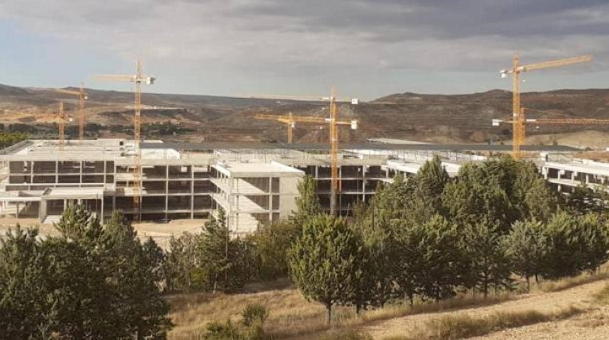 La estructura del futuro hospital de Teruel ya está levantada