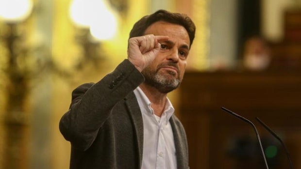 Lluvia de insultos a los jueces desde el Congreso y con permiso del PSOE