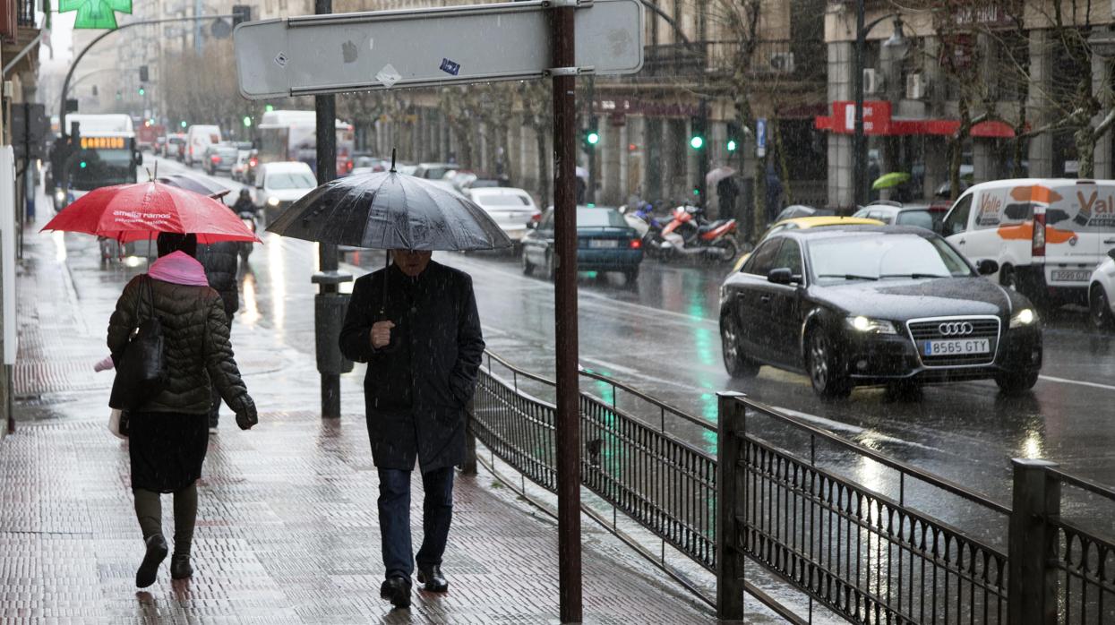 Salamanca durante un día de lluvia en una imagen de archivo