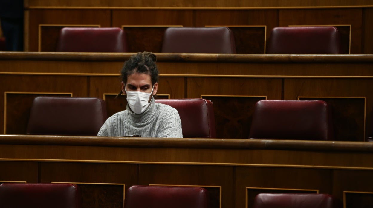 Alberto Rodríguez, momentos antes del debate a puerta cerrada sobre su suplicatorio