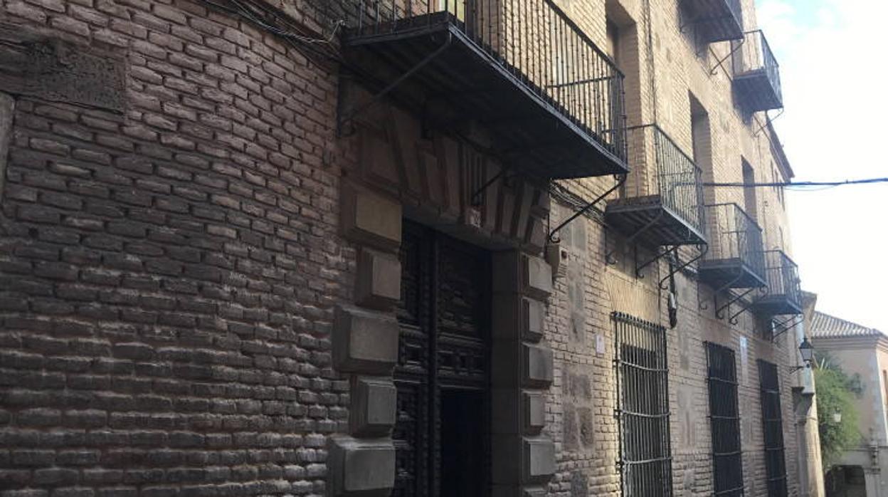 Casa de Infantas en la calle de la Trinidad. Edificio que acogió la Normal de Maestras en 1884, y la de maestros, ente 1858 y 1889. FOTO RAFAEL DEL CERRO