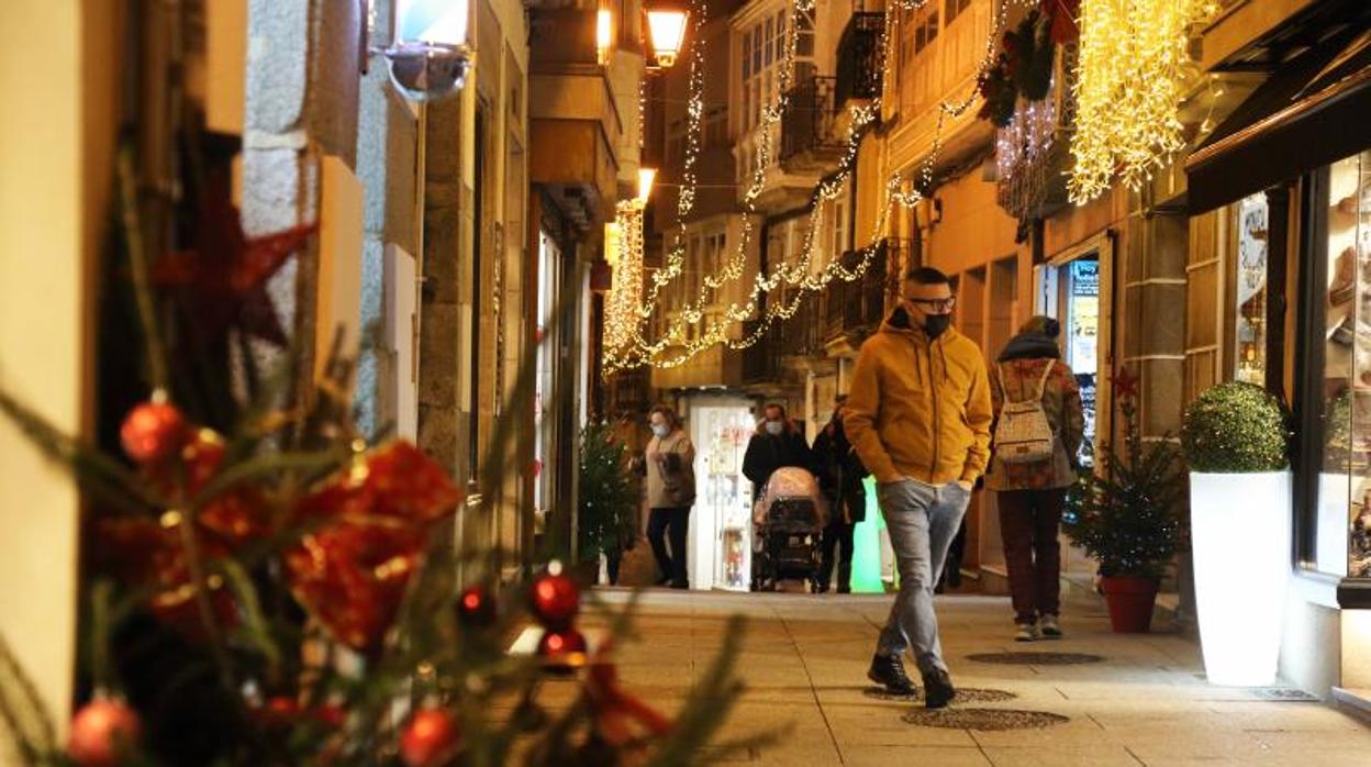 Ambiente navideño en Viveiro, en plena pandemia del coronavirus