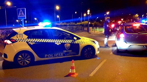 La Policía local de Toledo interpone 55 denuncias por exceder el número de personas y 28 por botellón