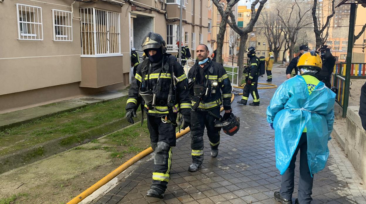 Los Bomberos a las puertas de la vivienda