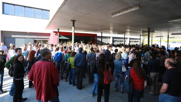 La Junta convoca 399 plazas para la escala de auxiliares administrativos