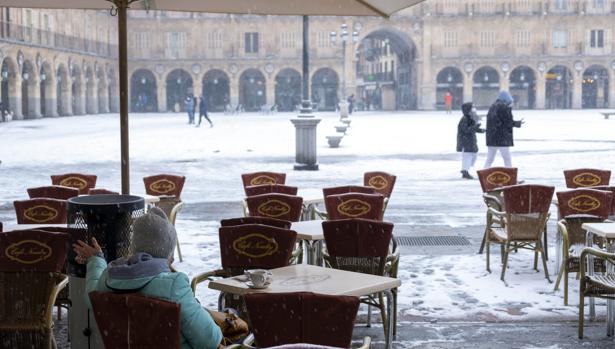 Igea adelanta que las restricciones a hostelería y comercio se extenderán la próxima semana a otras provincias