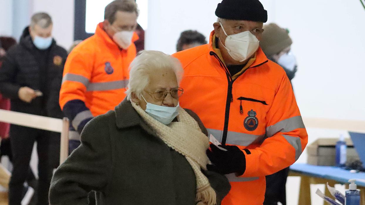 Caen los contagios en Castilla y León, que suma doce nuevas muertes