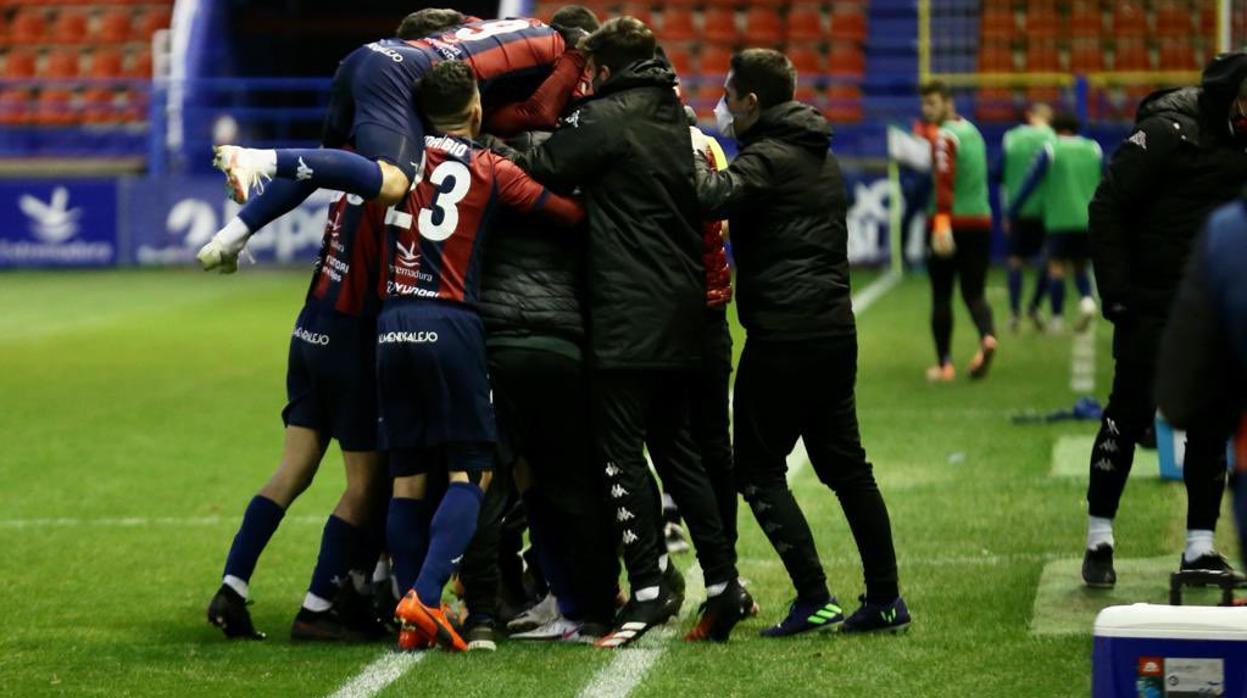 Los extremeños celebran el segundo gol