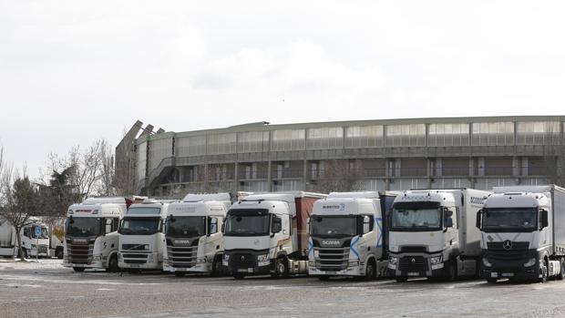 Casi un millar de camiones permanecen embolsados en diferentes puntos de Castilla y León