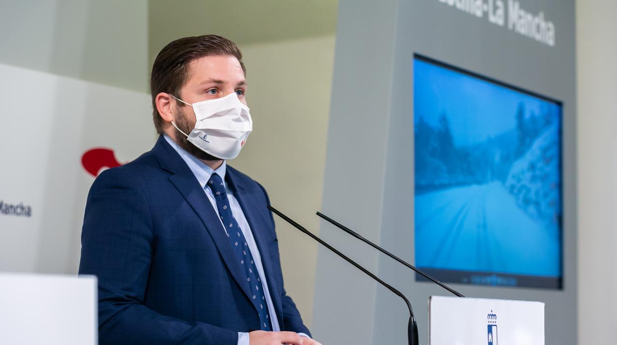 Nacho Hernando en la rueda de prensa en Fuensalida