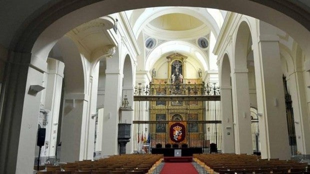 Covid-19: universitarios son convocados para examinarse juntos en una iglesia con Toledo en el nivel 3