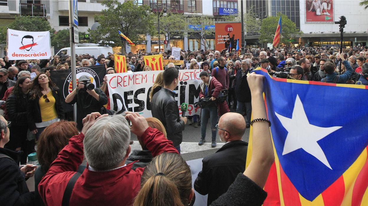 Manifestación independentista en las calles de Valencia