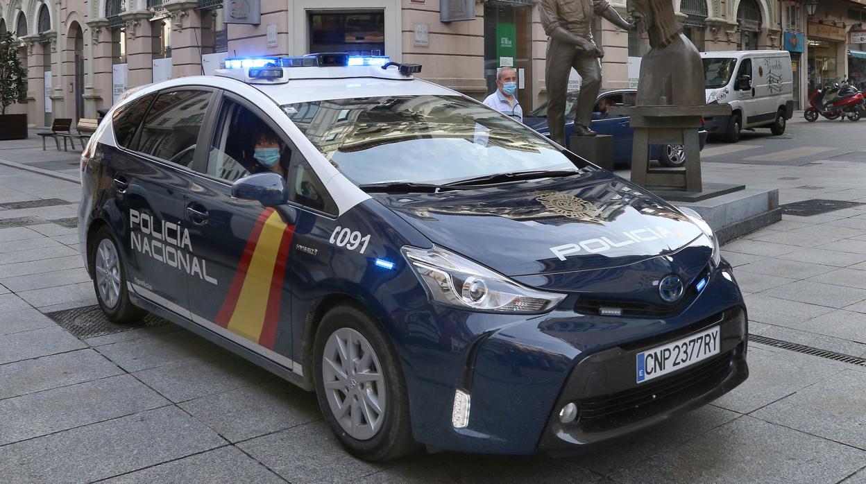 Coche patrulla de la Policía Nacional