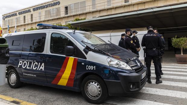 Un paciente agrede a un policía al negarse a abandonar el hospital tras recibir el alta en Valencia