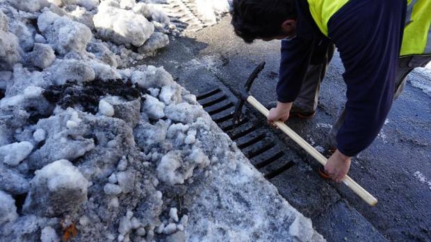 Las claves del operativo para enfrentarse a las lluvias que comienzan hoy: actuación en Metro y carreteras