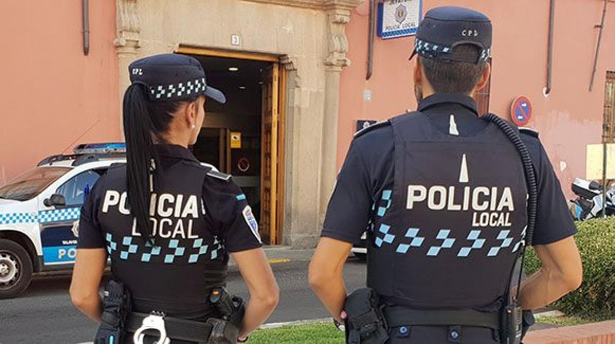 Dos agentes de la Policía local de Talavera