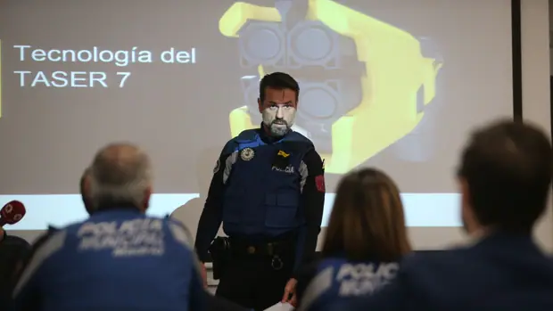«Es alarmante el desconocimiento que tiene Podemos sobre la Policía»