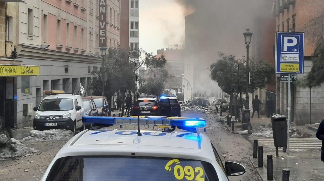 Sigue en directo los momentos posteriores a la explosión de un edificio en la calle Toledo