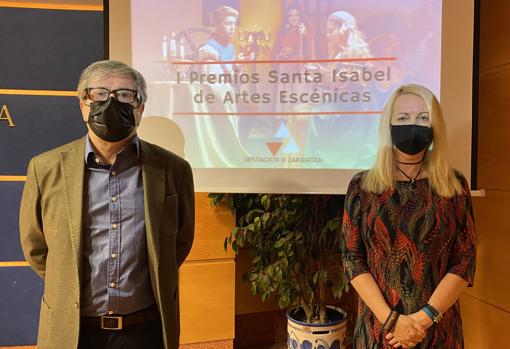 La diputada delegada de Cultura de la DPZ, Ros Cihuelo, y el coordinador del área de Ciudadanía, Juan José Borque