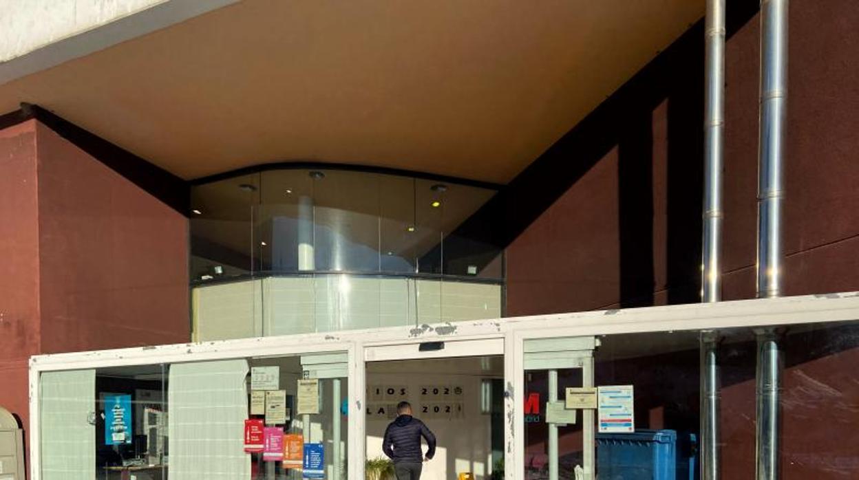 Centro sanitario en la zona básica de salud de Parque Coimbra, en Móstoles, con restricciones por Covid-19