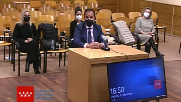 El rector de la URJC afirma que recibió «reiteradas llamadas» de Educación por el máster de Cifuentes