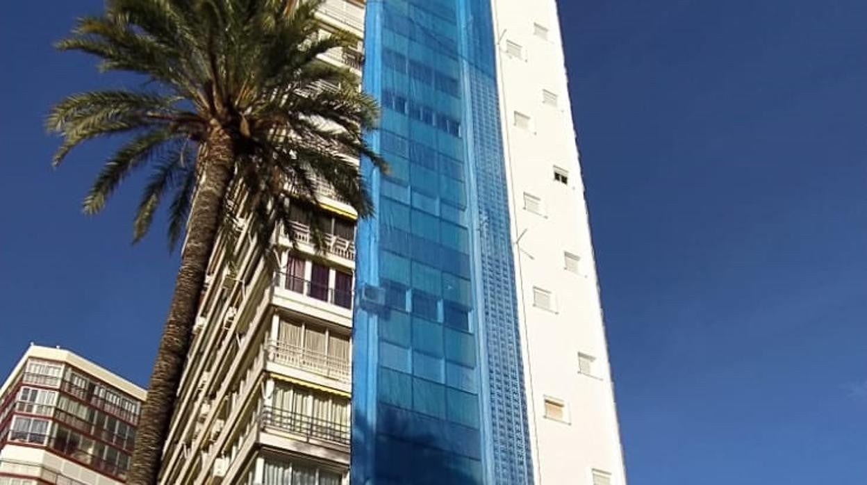 Edificio en el que se ha producido el intento de homicidio cuando trabajaba un operario en altura