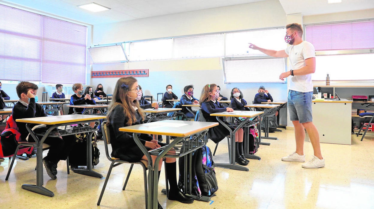 Un aula del colegio concertado Corazonistas de Valladolid