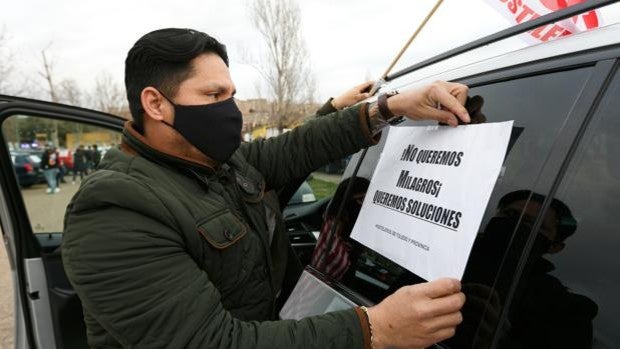 Los hosteleros estallan y salen a la calle: «La situación es precaria totalmente, es imposible seguir así»