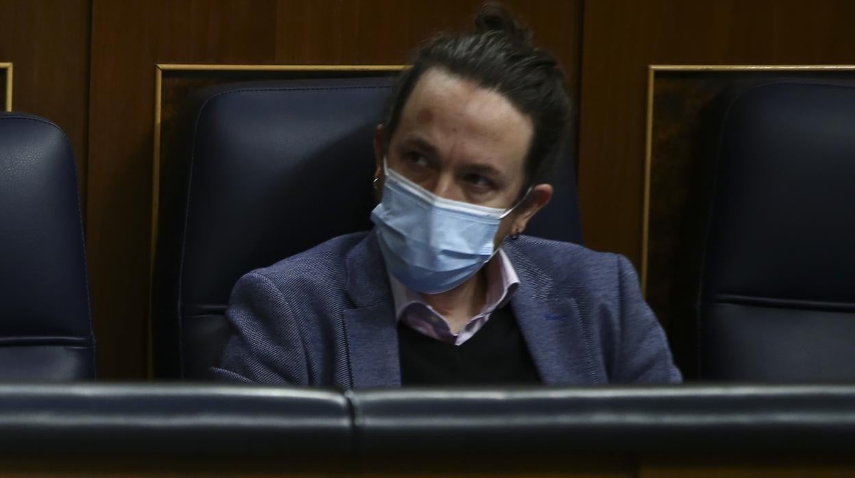 José Luis Torró: Los señores de Galapagar y las que tienen que servir (les)