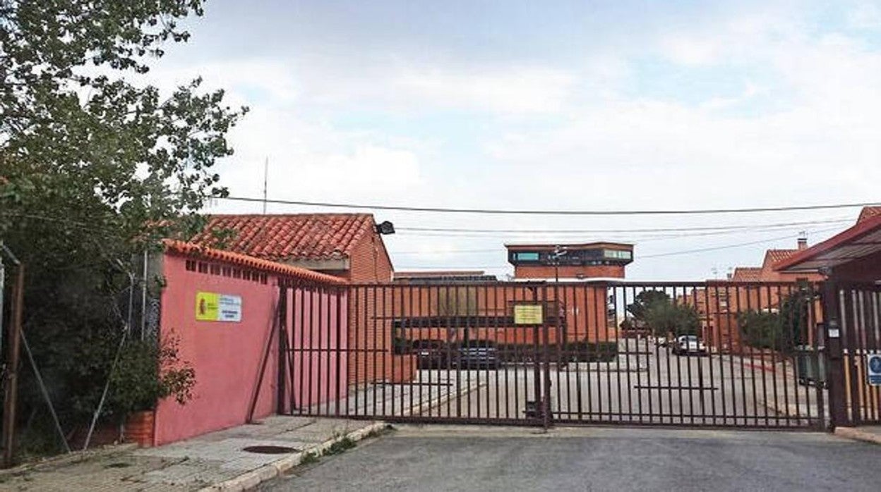 Entrada al centro penitenciario de Torrecica en Albacete