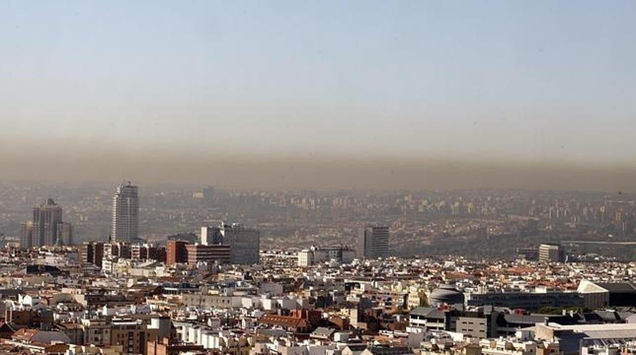 El cielo de Madrid bajo la «boina» de contaminación