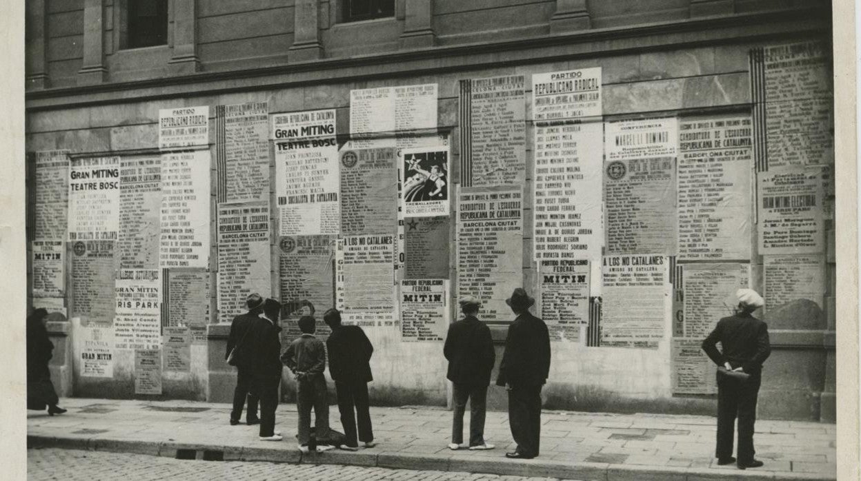 Propaganda electoral en el Paseo de Gracia para las elecciones de febrero de 1936