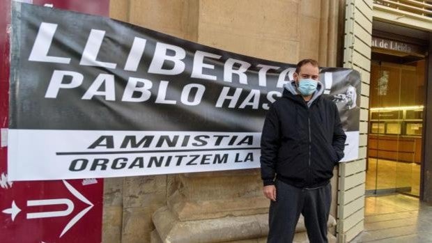 Pablo Hasel se encierra en la Universidad de Lérida para evitar su ingreso en prisión