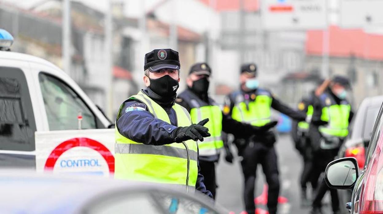 Los controles de movilidad seguirán presentes en Galicia ante la continuidad del cierre perimetral individual de los concellos