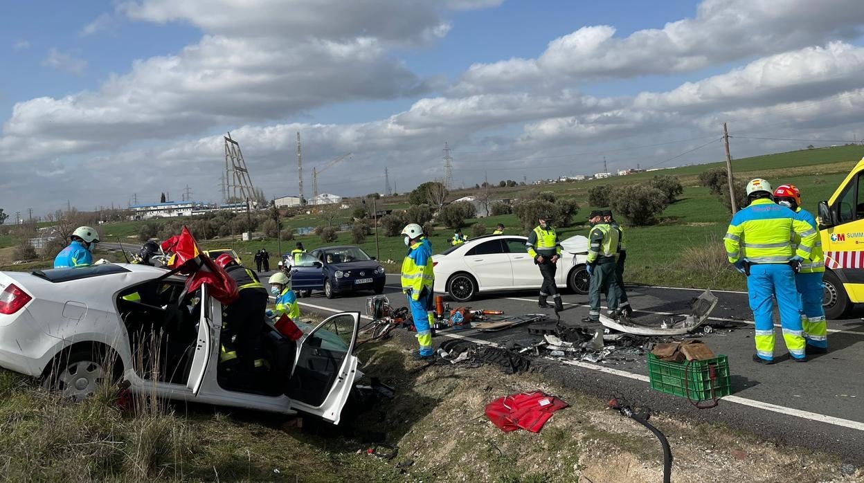 Los equipos de emergencias, en el lugar del accidente